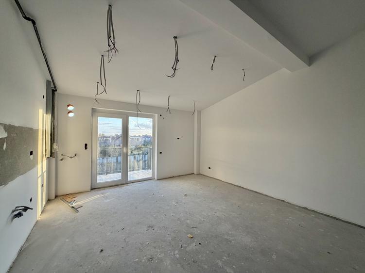 Apartament cu 2 camere decomandat în Chișoda