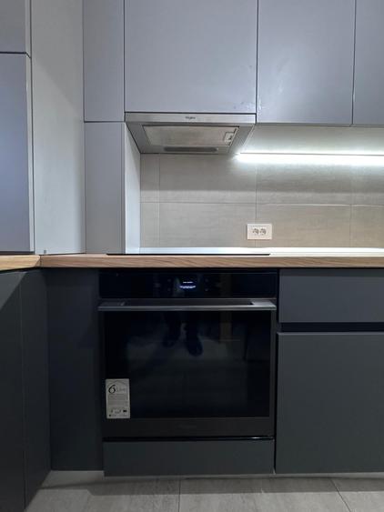 Apartament cu 2 camere decomandat, mobilat în Tractorul