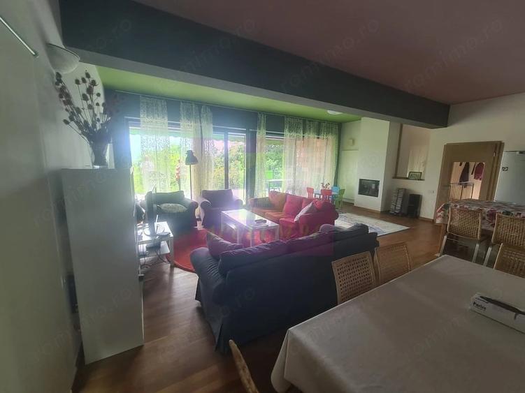 Casă cu 6 camere cu Teren 6600 Mp în Cornu
