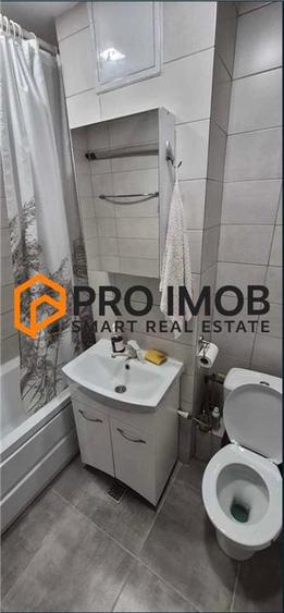 Apartament cu 2 camere semidecomandat, mobilat în Micro 14