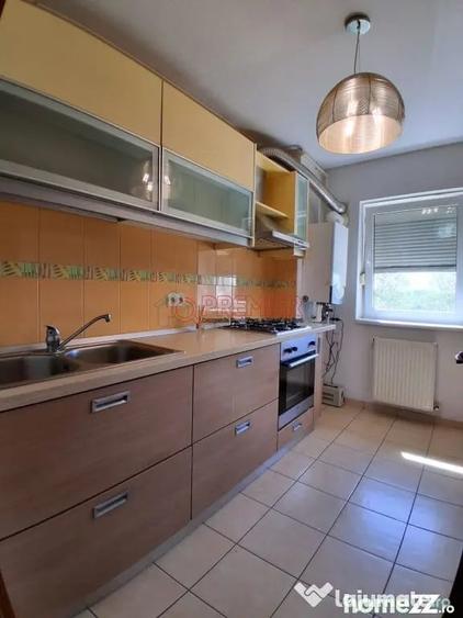 Apartament cu 2 camere decomandat în Splaiul Unirii