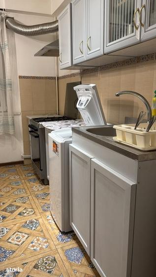 Apartament cu 3 camere în Vatra Luminoasă