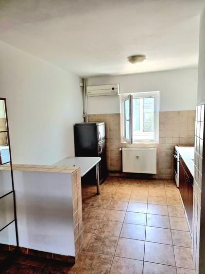 Apartament cu 2 camere decomandat în Aviației