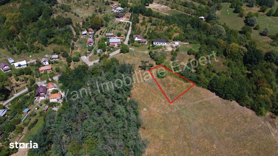 Teren de 1175 mp, în Central