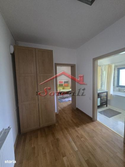 Casă cu 4 camere cu Teren 3300 Mp în Cornu