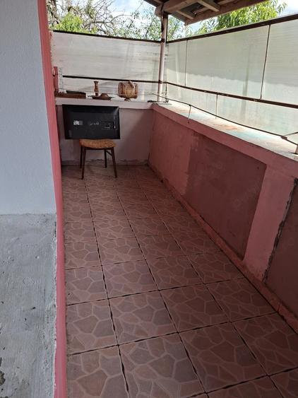 Casă cu 2 camere cu Teren 3300 Mp în Lugașu de Sus