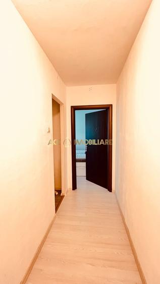 Apartament cu 3 camere decomandat, mobilat în Berceni
