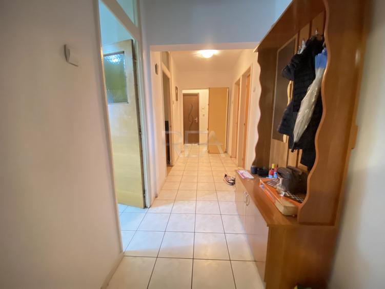 Apartament cu 3 camere decomandat în Rahova