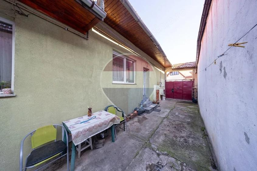 Casă cu 3 camere cu Teren 190 Mp în Cristian