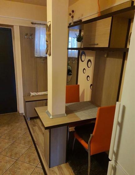 Garsonieră decomandată în Central