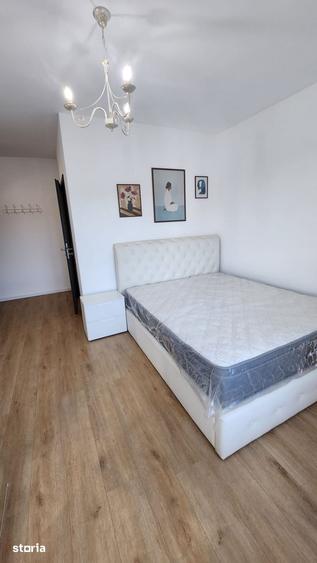 Apartament cu 3 camere semidecomandat în Dâmbul Rotund