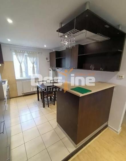 Apartament cu 2 camere semidecomandat în Dâmbovița