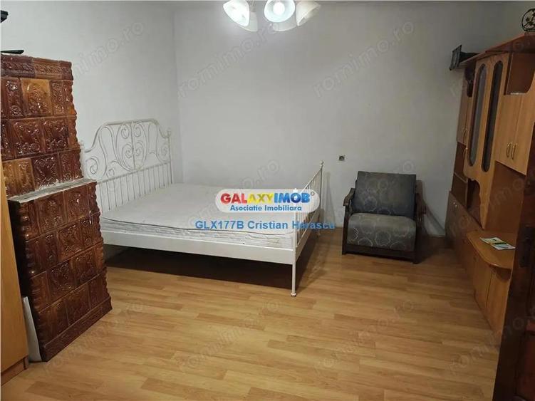 Apartament cu 3 camere decomandat în Chitila