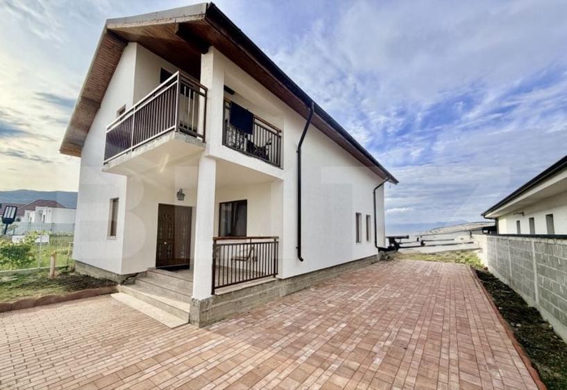 Casă cu 4 camere în Central