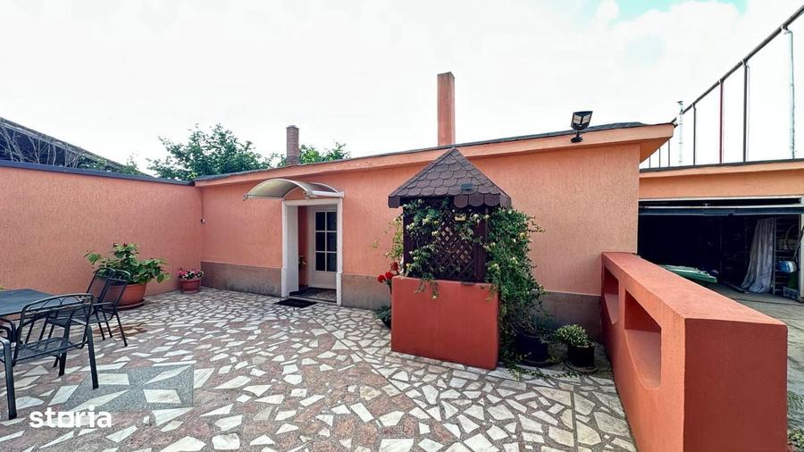 Casă cu 8 camere cu Teren 1420 Mp în Ghiroda