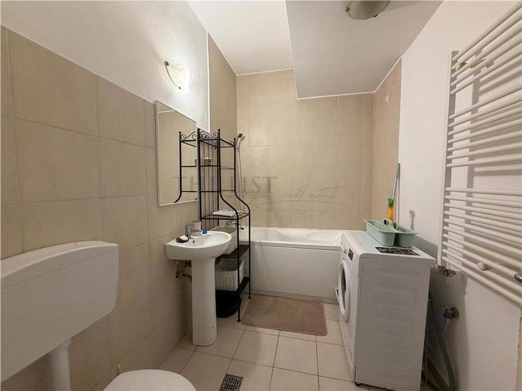 Apartament cu 2 camere decomandat, mobilat în Titan
