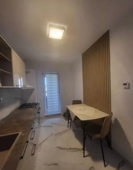 Apartament cu 2 camere decomandat, mobilat în Tomis Nord