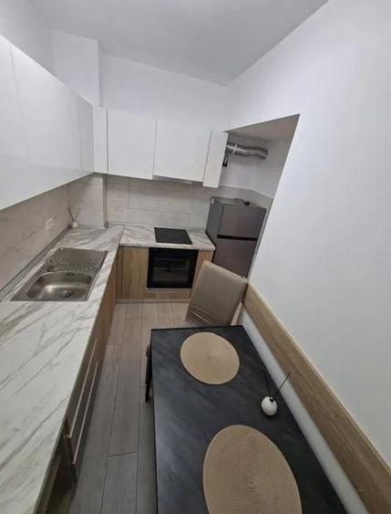 Garsonieră decomandată, mobilată în Lujerului