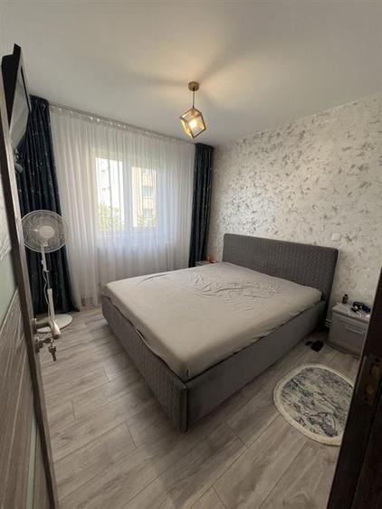 Apartament cu 2 camere semidecomandat, mobilat în Tractorul