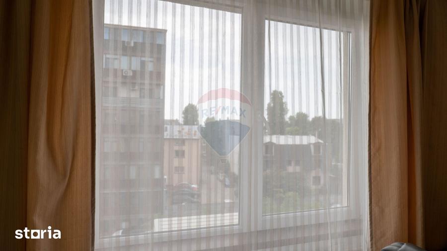 Apartament cu 3 camere decomandat în Rahova
