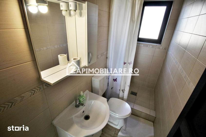 Casă cu 8 camere cu Teren 1100 Mp în Sântana de Mureș
