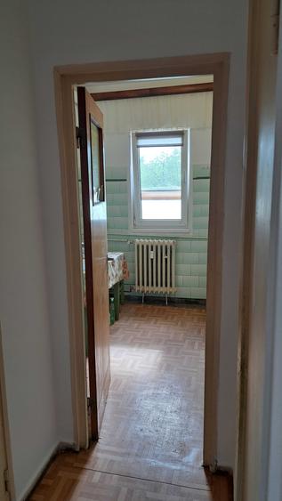 Apartament cu 3 camere semidecomandat în Nord