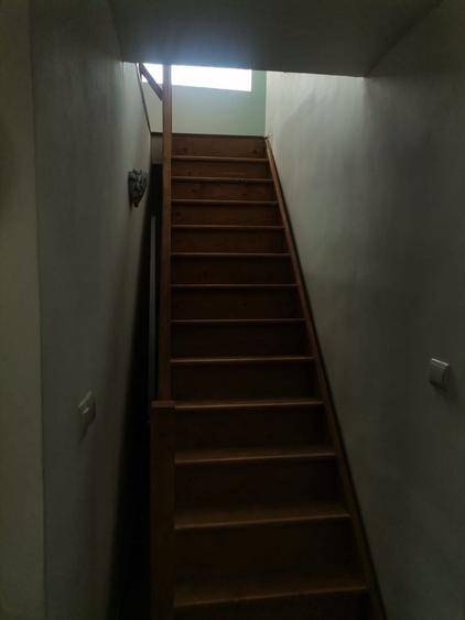 Casă cu 4 camere cu Teren 1100 Mp în Central