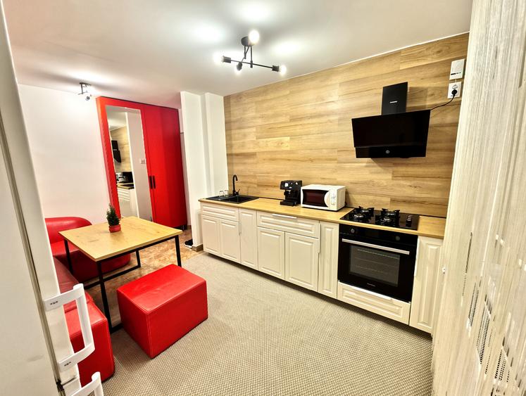 Apartament cu 3 camere decomandat în Lujerului