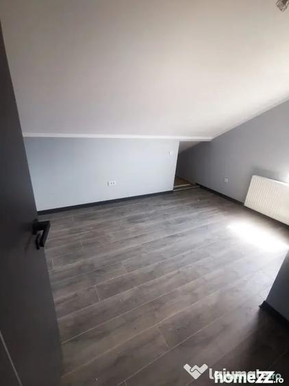 Casă cu 4 camere cu Teren 515 Mp în Braniștea