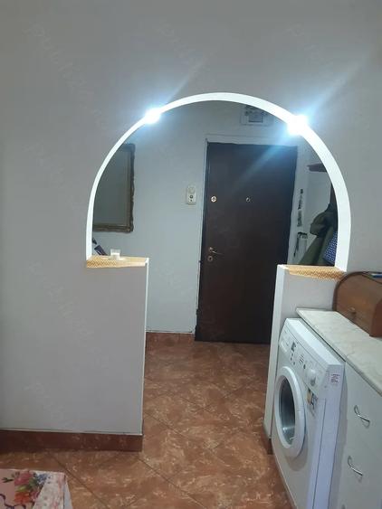 Apartament cu 2 camere semidecomandat în Brazda lui Novac