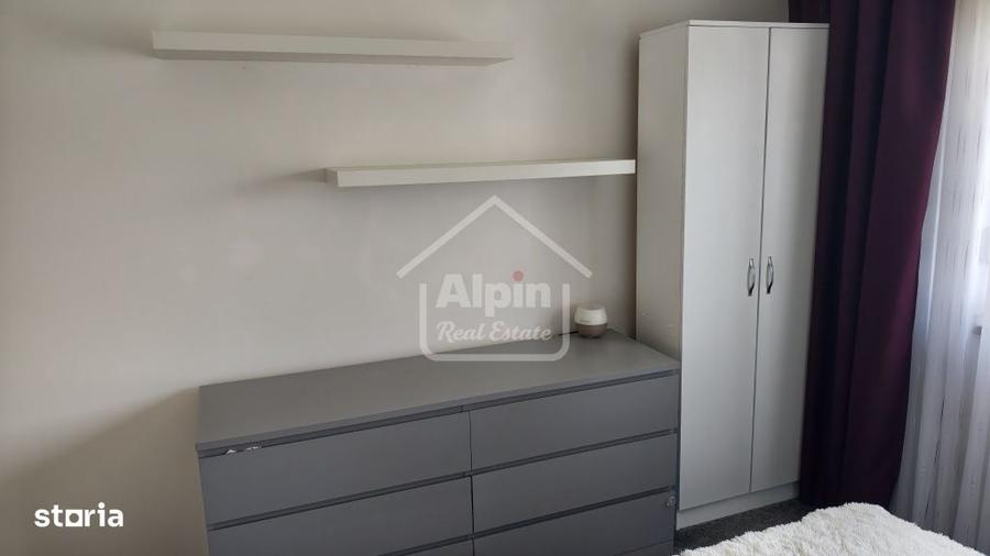 Apartament cu 2 camere decomandat în Tractorul