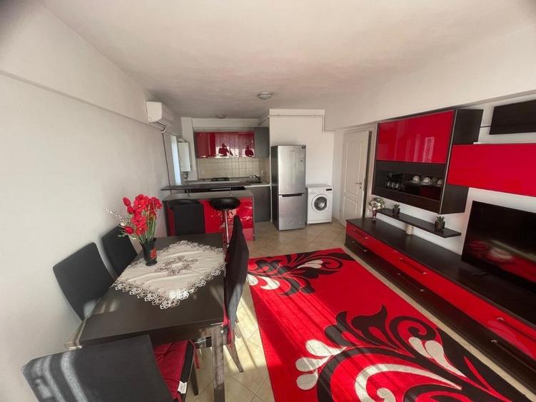 Apartament cu 3 camere decomandat în Tolstoi