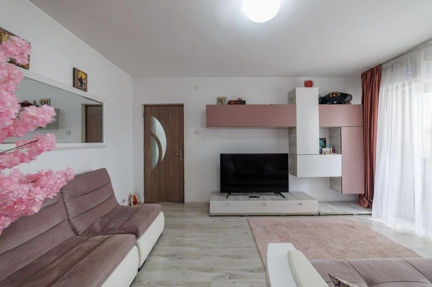 Apartament cu 2 camere semidecomandat în Trivale