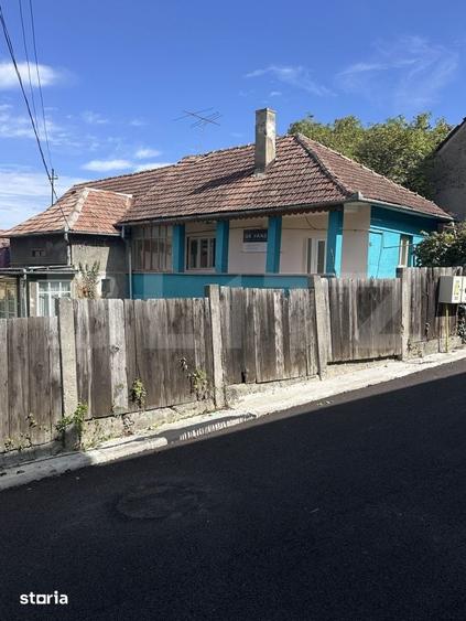 Casă cu 2 camere cu Teren 200 Mp în Central