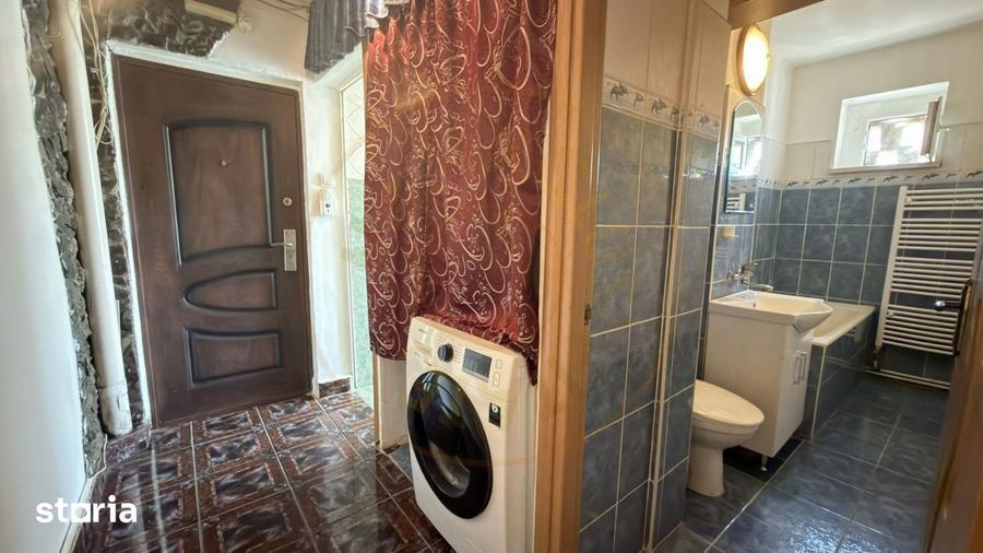 Apartament cu 2 camere semidecomandat, mobilat în Central