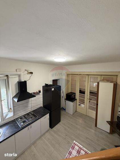 Apartament cu 4 camere în Brazda lui Novac