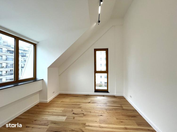 Apartament cu 4 camere semidecomandat în Grivița