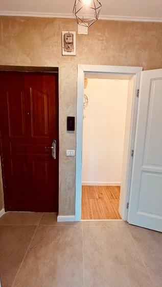 Apartament cu 3 camere semidecomandat, mobilat în Centrul Istoric