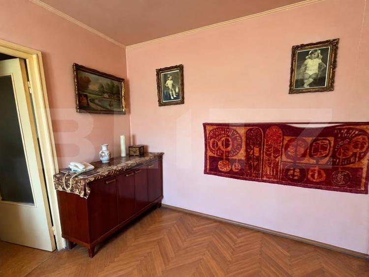 Apartament cu 2 camere semidecomandat, mobilat în Rogerius