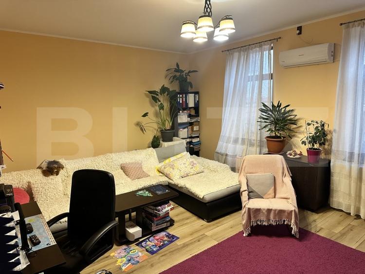 Apartament cu 2 camere semidecomandat, mobilat în Orăștie