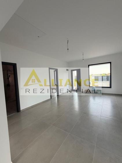 Casă individuală cu 3 camere cu Canalizare în Berceni