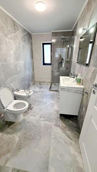 Casă individuală cu 5 camere cu Canalizare în Copou
