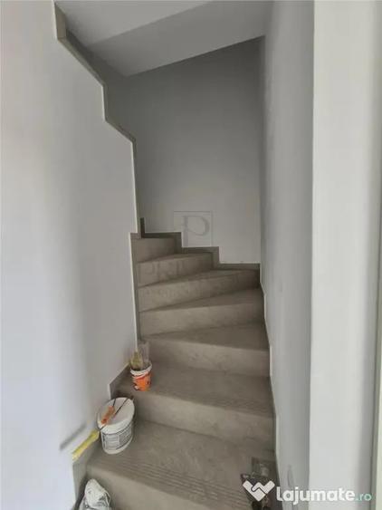 Casă cu 4 camere cu Teren 300 Mp în Moșnița Nouă