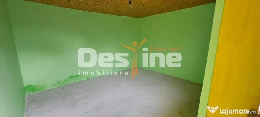 Casă cu 4 camere cu Teren 1000 Mp în Horlești