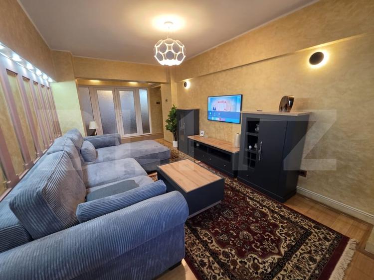 Apartament cu 4 camere decomandat, mobilat în Ultracentral