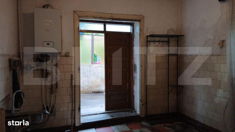 Casă cu 3 camere cu Teren 200 Mp în Central