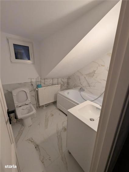 Casă cu 7 camere cu Canalizare în Unirii