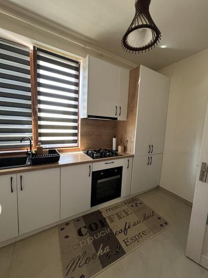 Apartament cu 3 camere decomandat în Făcăi