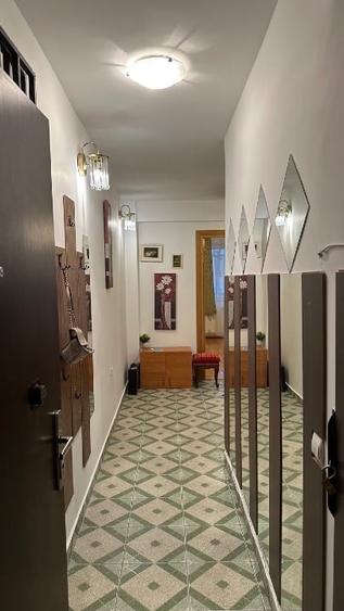 Apartament cu 3 camere decomandat, mobilat în Moșilor