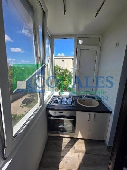 Apartament cu 3 camere decomandat, mobilat în Girocului